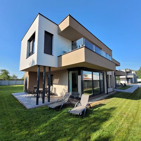Апартаменты Zea Apartmanhaz Балатонфеньвеш Экстерьер фото