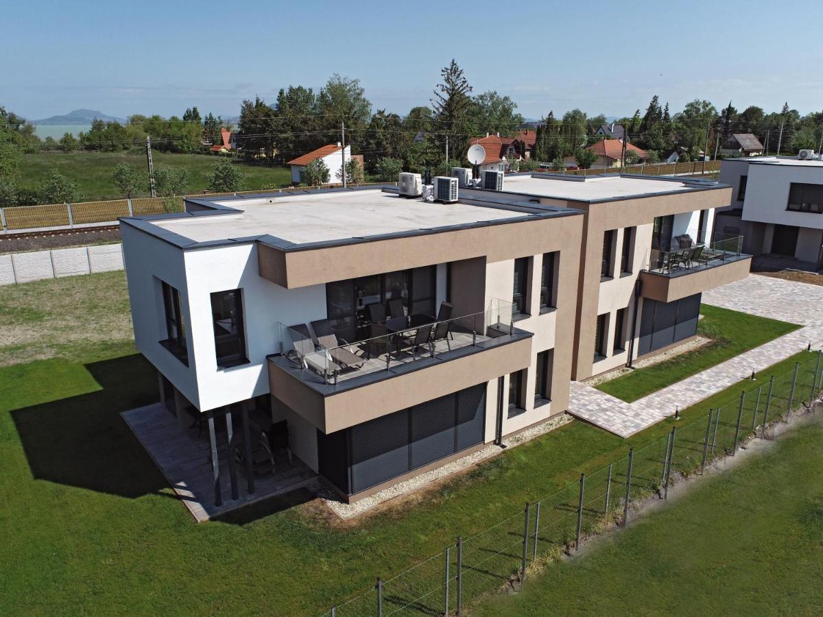 Апартаменты Zea Apartmanhaz Балатонфеньвеш Экстерьер фото
