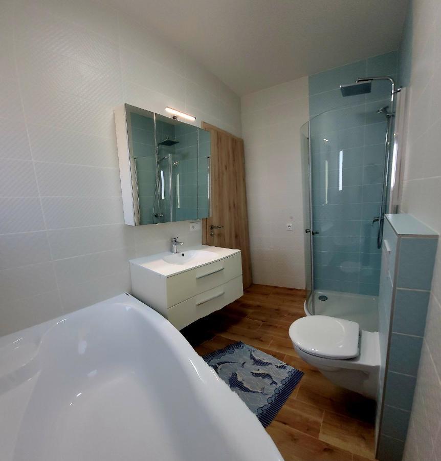 Апартаменты Zea Apartmanhaz Балатонфеньвеш Экстерьер фото