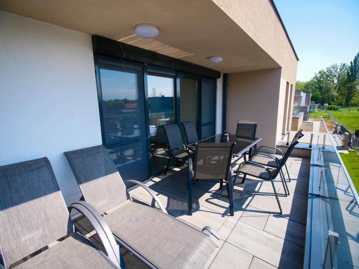 Апартаменты Zea Apartmanhaz Балатонфеньвеш Экстерьер фото