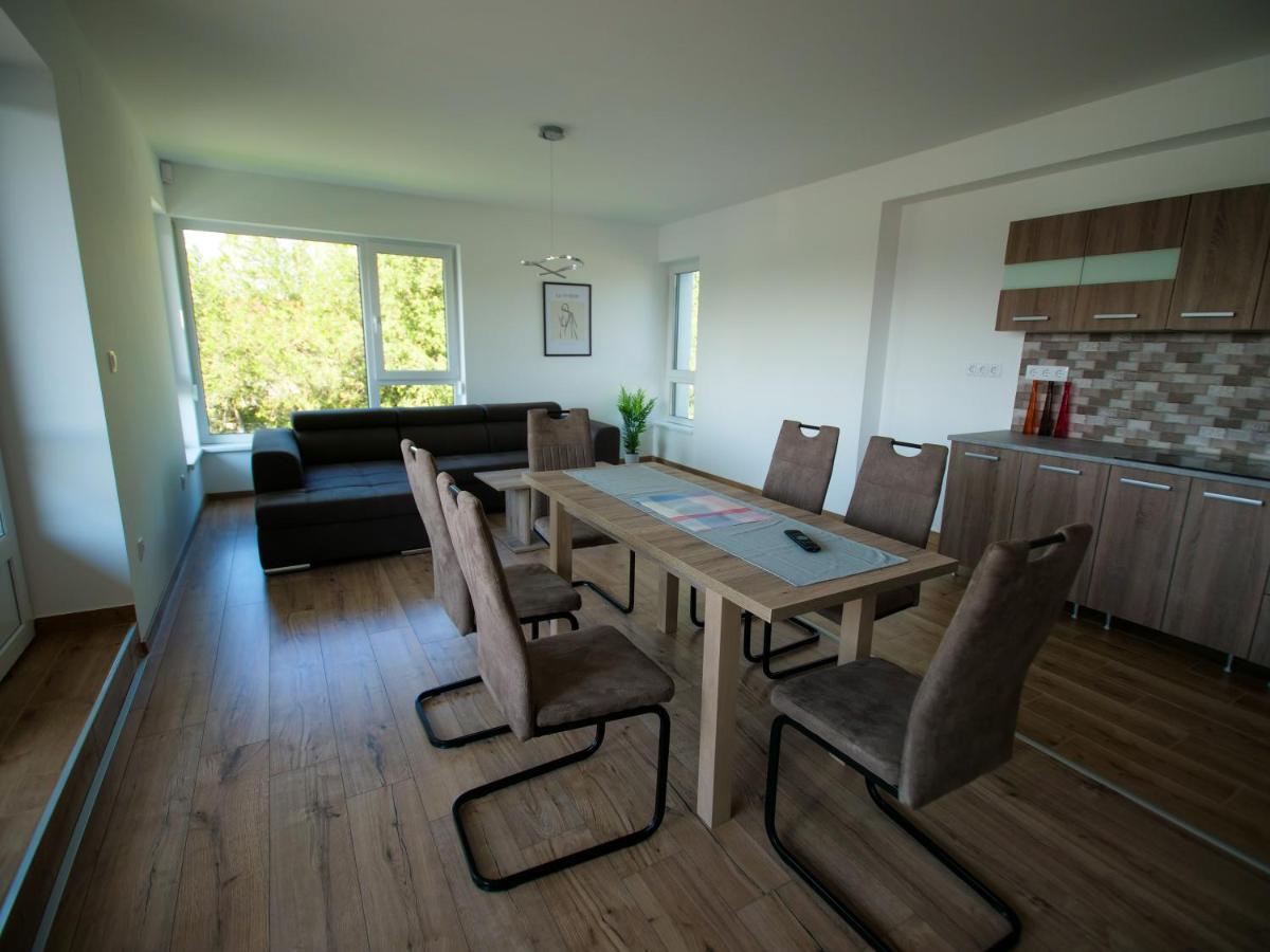 Апартаменты Zea Apartmanhaz Балатонфеньвеш Экстерьер фото