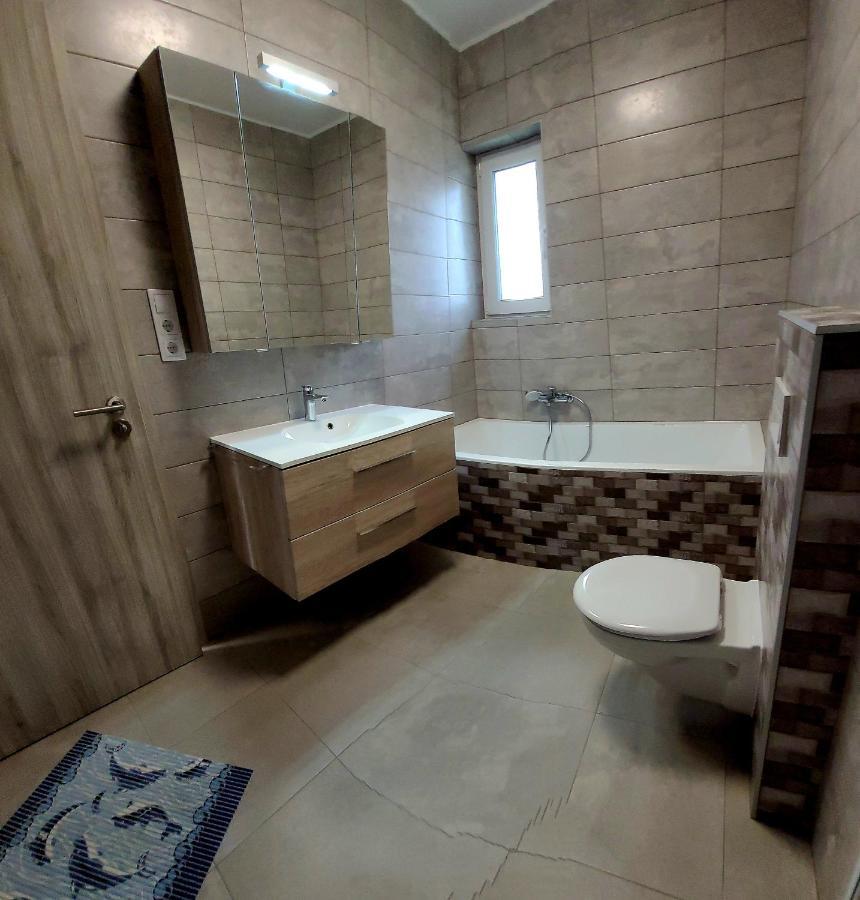 Апартаменты Zea Apartmanhaz Балатонфеньвеш Экстерьер фото