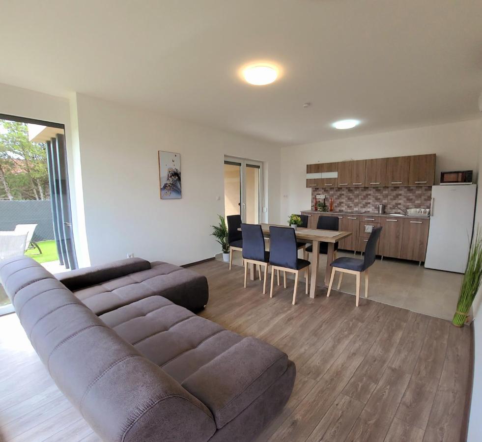 Апартаменты Zea Apartmanhaz Балатонфеньвеш Экстерьер фото