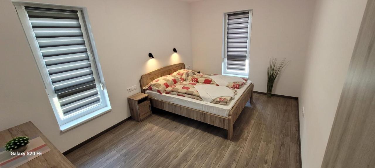 Апартаменты Zea Apartmanhaz Балатонфеньвеш Экстерьер фото