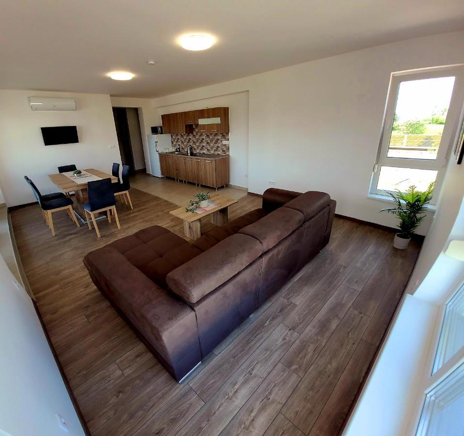 Апартаменты Zea Apartmanhaz Балатонфеньвеш Экстерьер фото