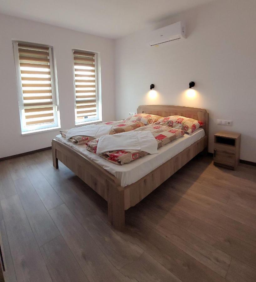 Апартаменты Zea Apartmanhaz Балатонфеньвеш Экстерьер фото