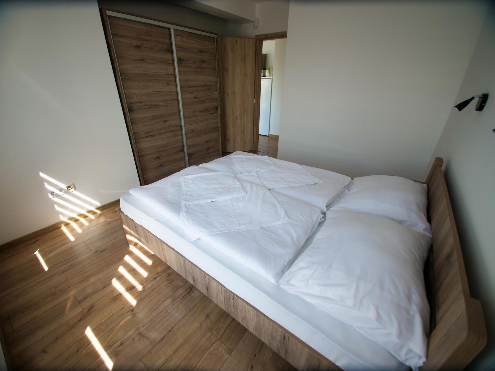 Апартаменты Zea Apartmanhaz Балатонфеньвеш Экстерьер фото
