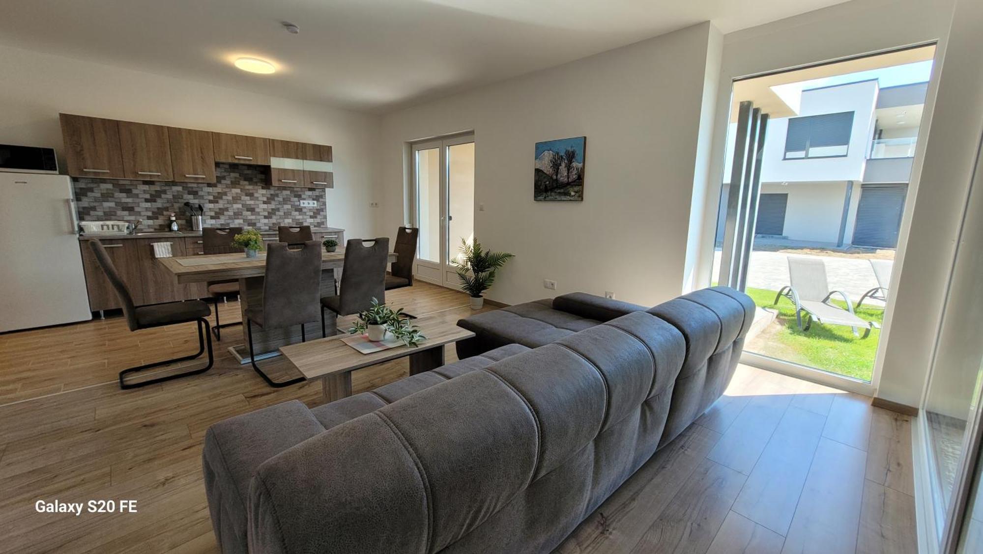 Апартаменты Zea Apartmanhaz Балатонфеньвеш Экстерьер фото